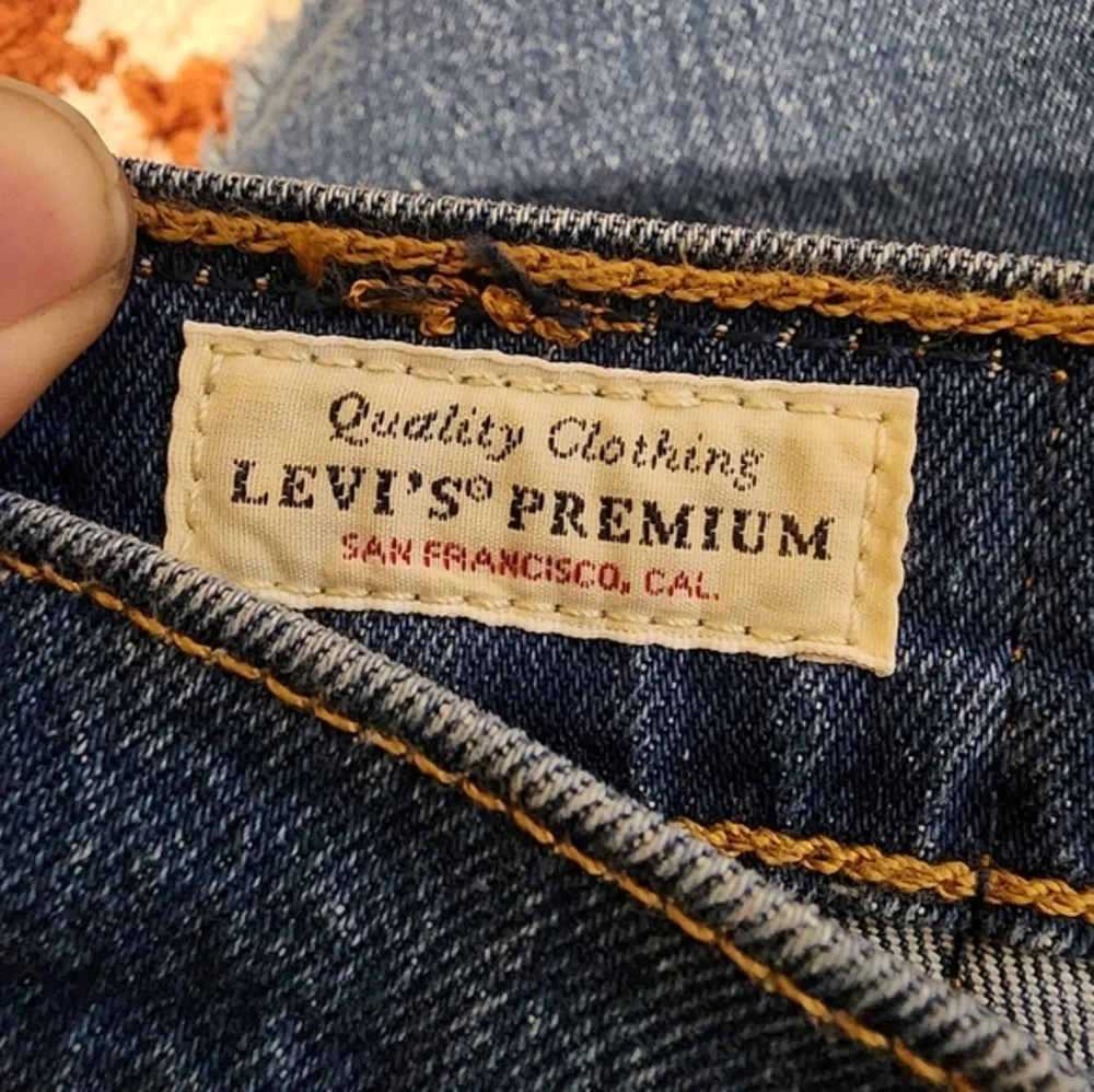 Levi 501 high‎ rise button up denim shorts